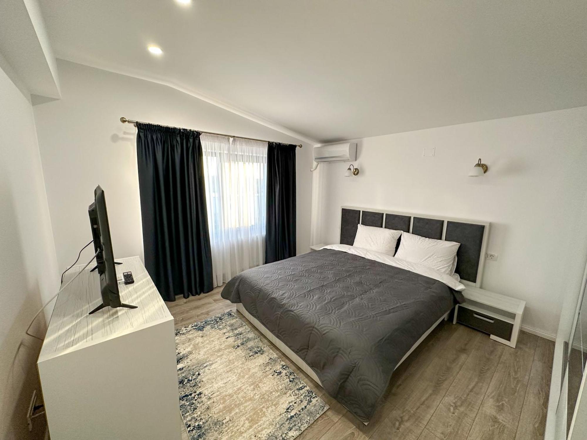 Zim Family Airport Apartamento Otopeni Exterior foto