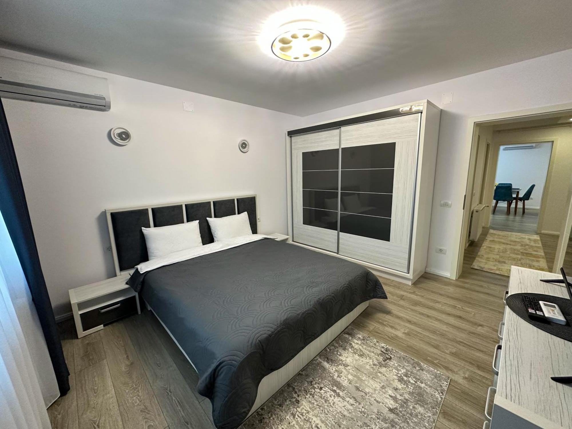 Zim Family Airport Apartamento Otopeni Exterior foto