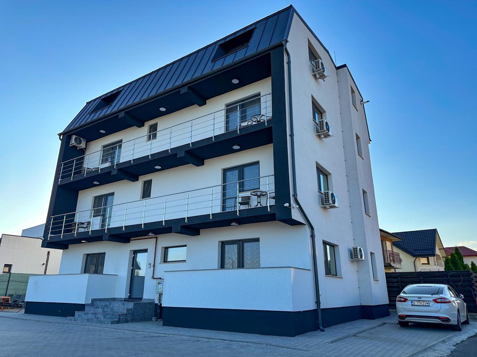 Zim Family Airport Apartamento Otopeni Exterior foto